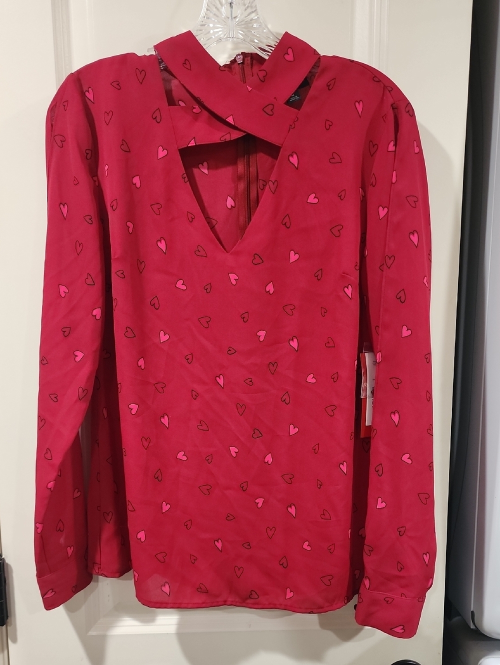Red Blouse With RED/Pink Hearts By BOLD Elements Size M NWT